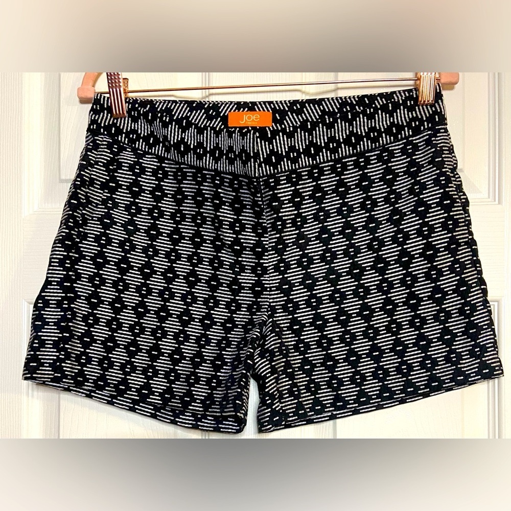 JOE FRESH Black White Shorts Chino GEOMETRIC 30" Waist Women's Size 4